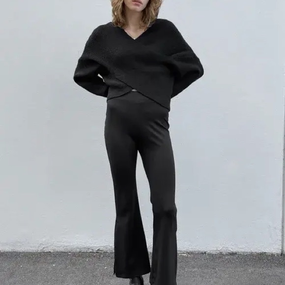 Oak + Fort Wrap Sweater (Black) - Picture 2 of 4